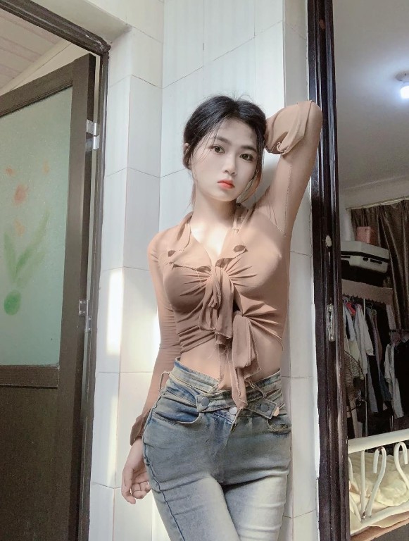 风骚白嫩大奶妹