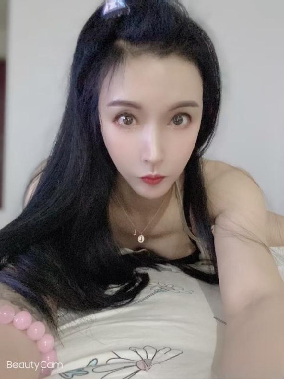 骚女长腿模特儿