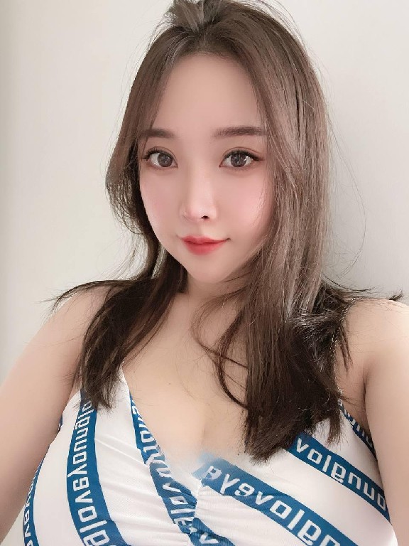 宝安瑜伽老师海棠