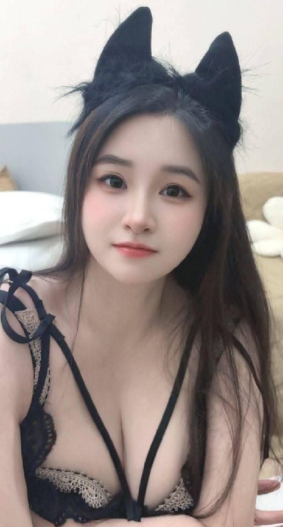 大奶丝袜美少妇