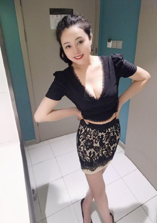 美少妇小艺
