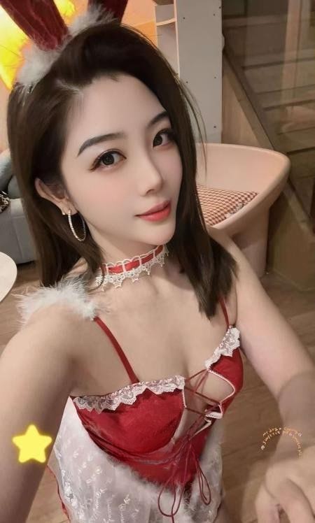 西安粉嫩小表妹水多又柔软