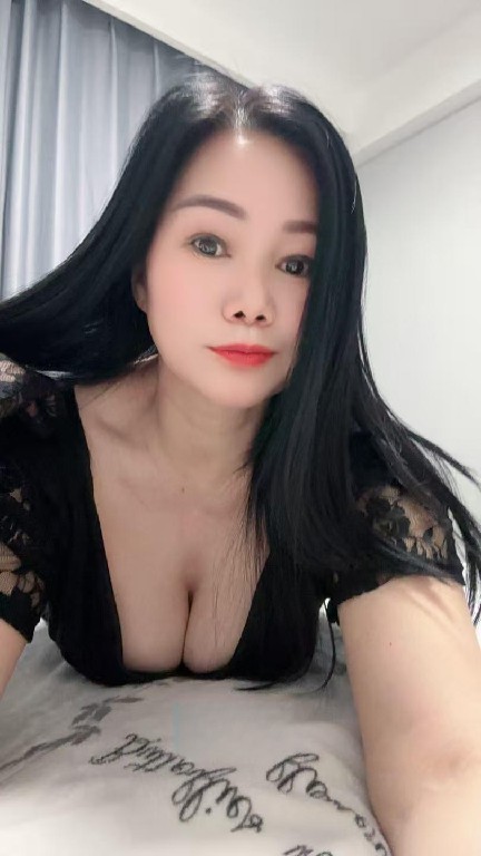 下海的瑶族少妇