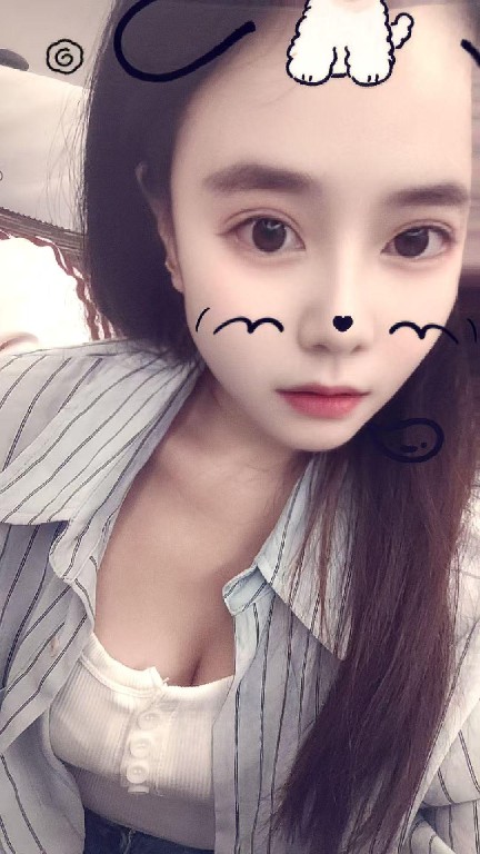 偷偷出来兼职的柠檬姐姐