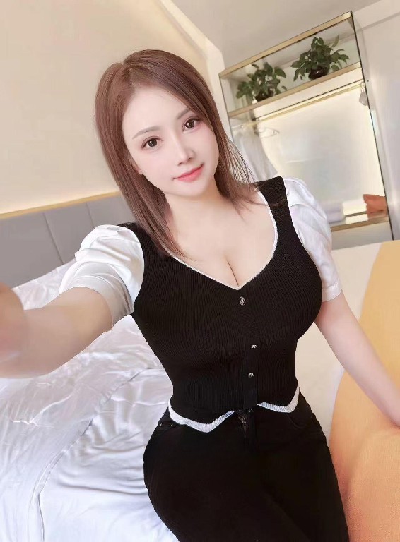 黑丝御姐温柔妩媚多姿