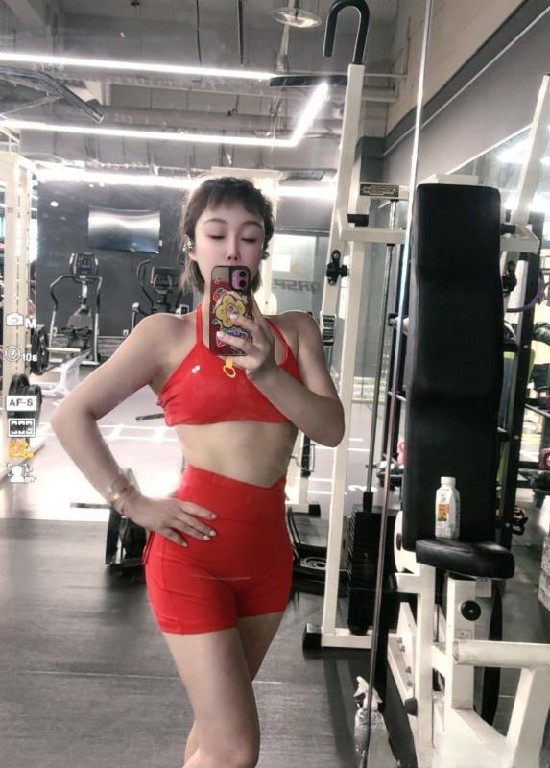 性感网红健身教练兼职