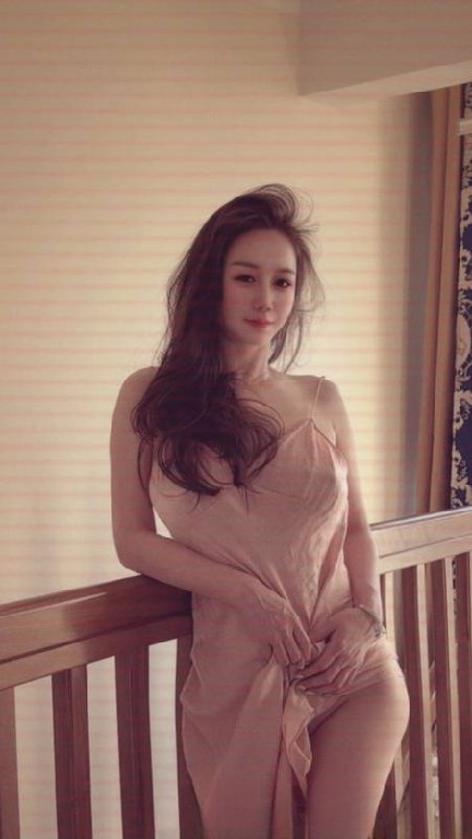 混血大胸颜值老师