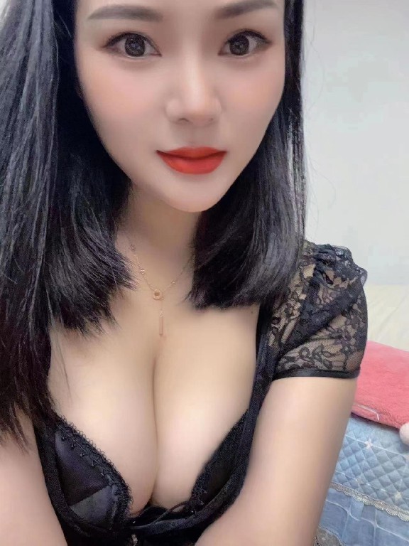 丰满身材性床上瘾大