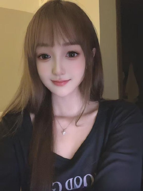 蜀山苗条气质妹子