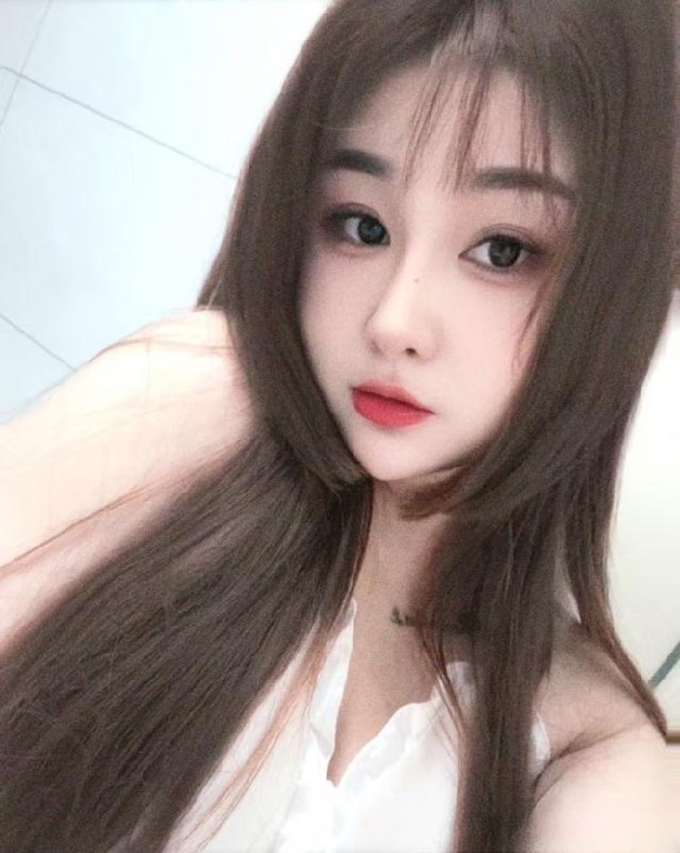 肉感肥臀小骚货