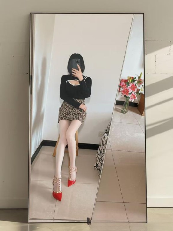 拱墅丝袜美腿风骚mm