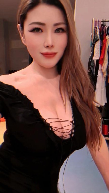 光谷韵味少妇红唇