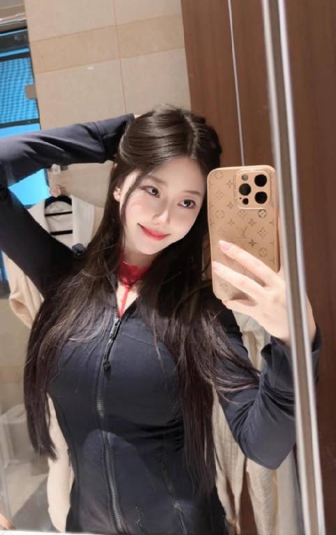 性感肤白大长腿