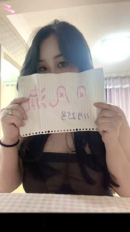 胸特大的爆乳御姐