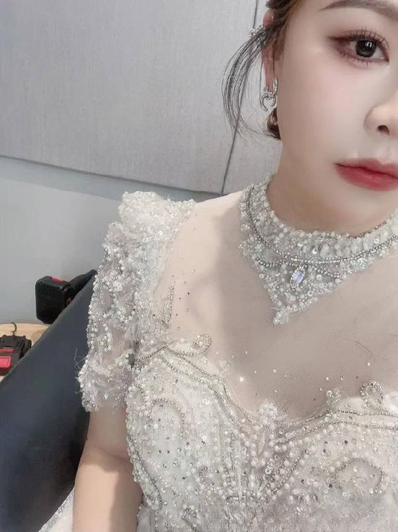 韵味十足希儿妹子