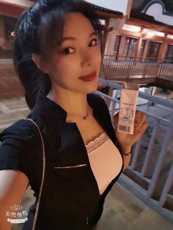 一字马丝袜小妖精樱子