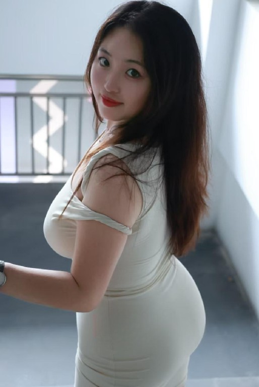 胸大屁股大姐姐