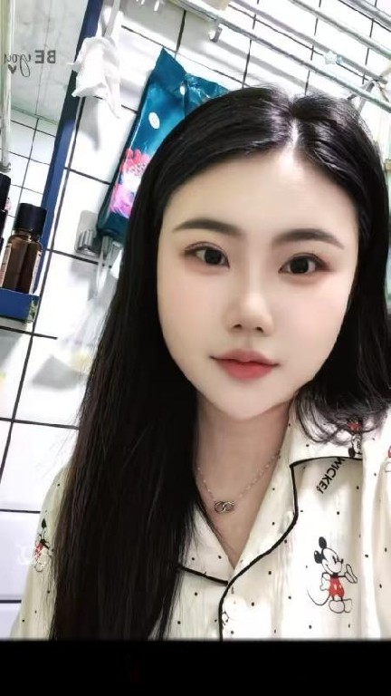 布吉大芬翘臀静欣