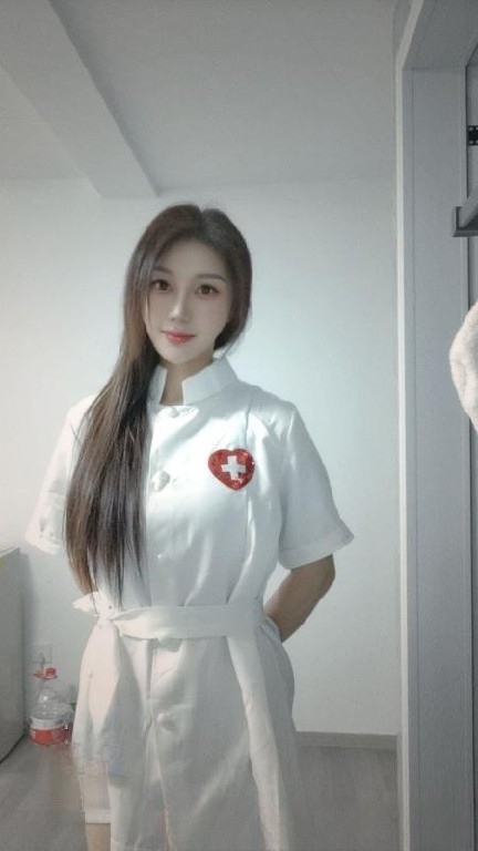 拱野制服骚妹瑶瑶