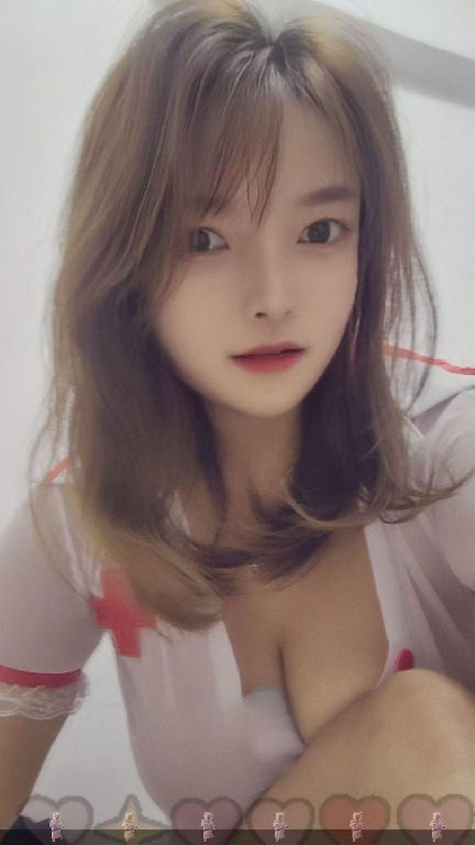 丰满性感大胸晨曦