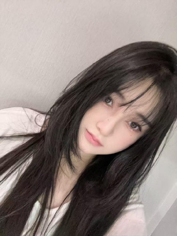 微胖兼职天花板月亮