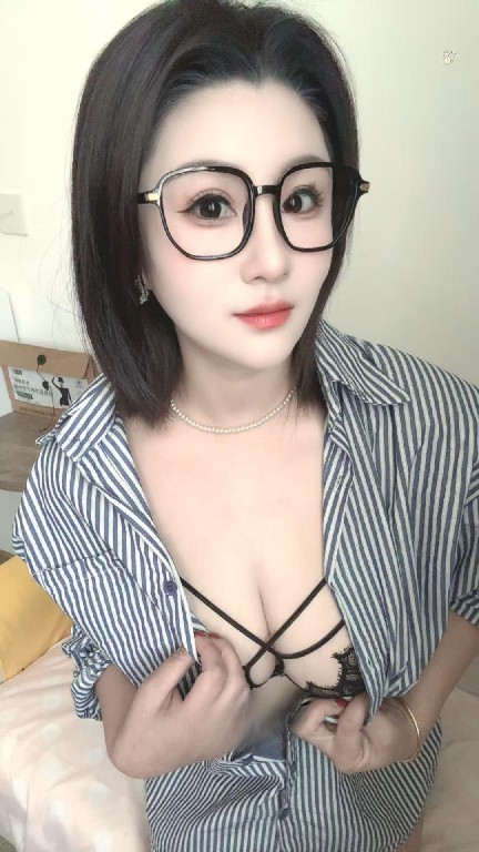 敏感体质妹子，丰满会撒娇