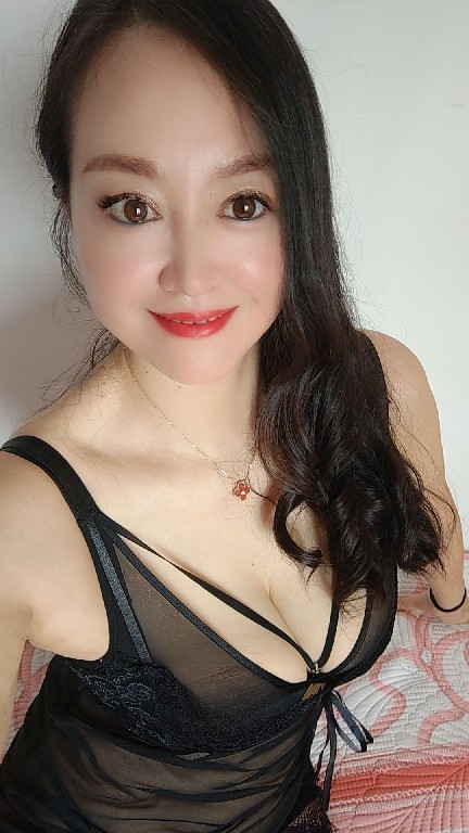 国贸人妻大奶巨乳