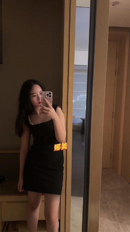 宝安嫩妹模特娜美