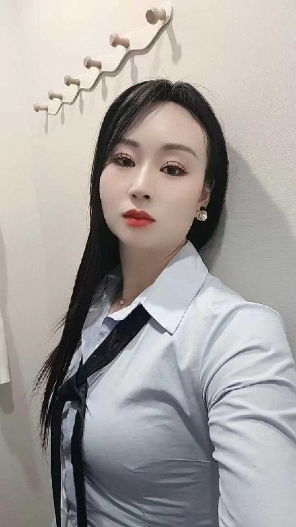 很温柔的妹妹 下面很紧