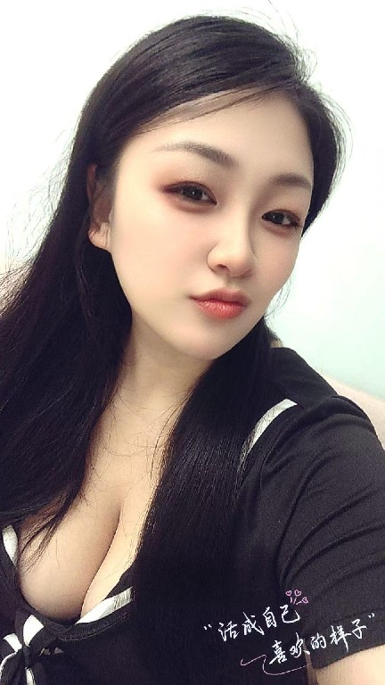 蜜桃臀微胖姐姐