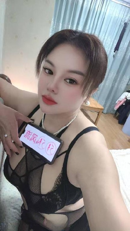 马群大奶子肥臀少妇