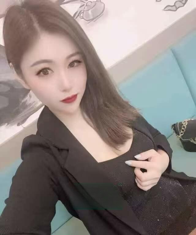 拱墅白皙大奶嫩妹