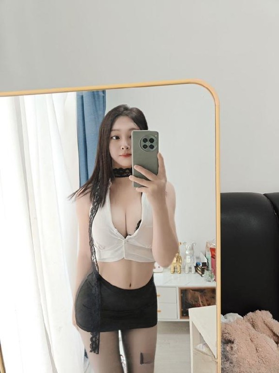 福田翘臀瑜伽老师