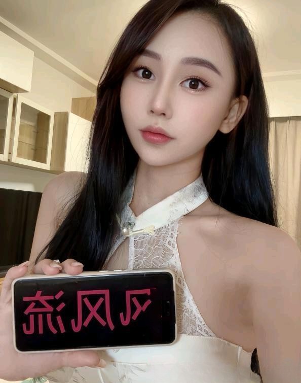 洗村长腿御姐梓晴