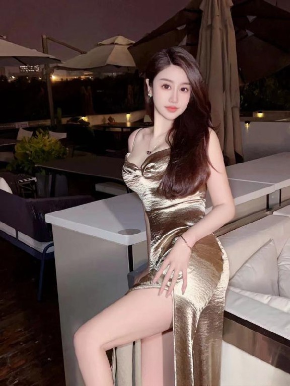 各种角色扮演依诺妹妹