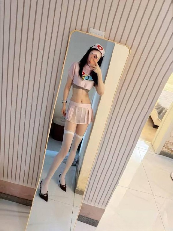 制服诱惑风骚御姐