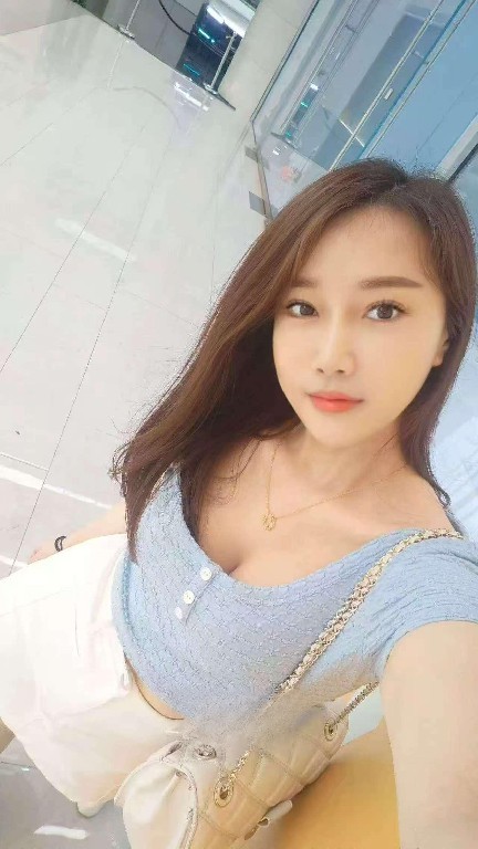 情趣白皙汁多丰满小妹