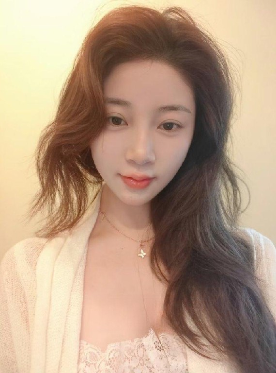 迷人的顺从物小妖精