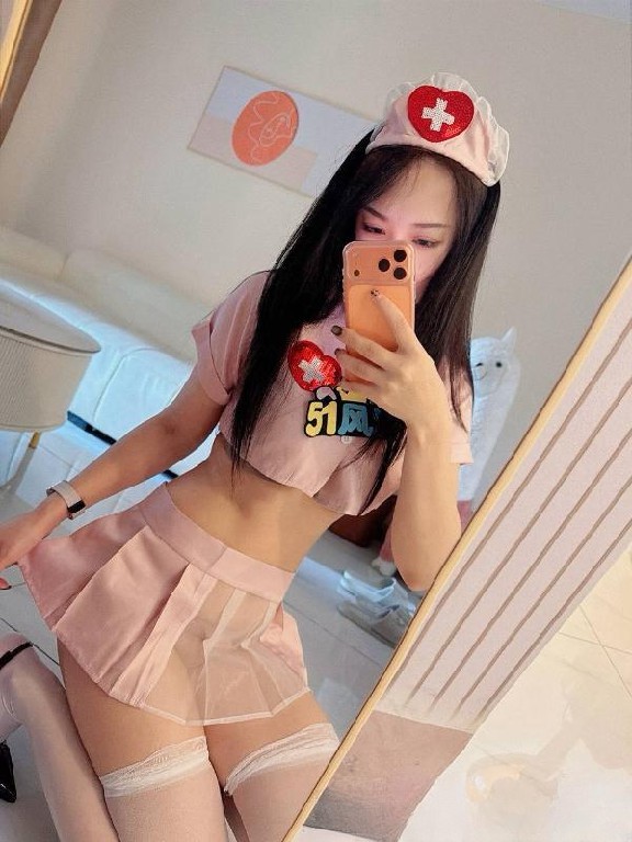 制服诱惑风骚御姐