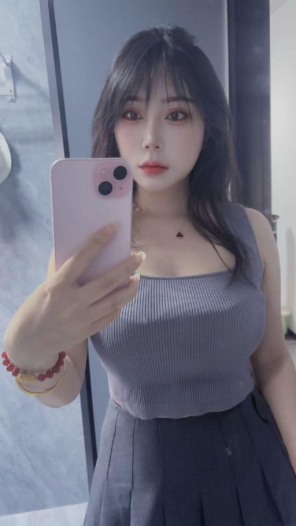 蜜桃臀性感少妇