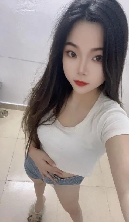 太原清纯系丰满小嫩妹