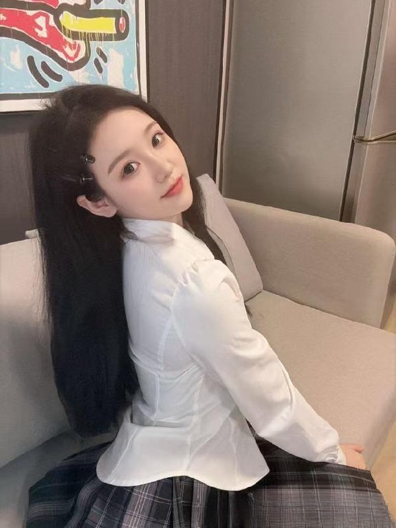 高颜值极品小美女