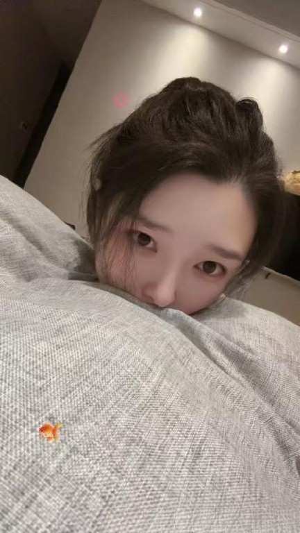 三点粉颜值身材天花板