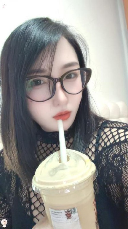 温柔的眼睛瑶瑶姐