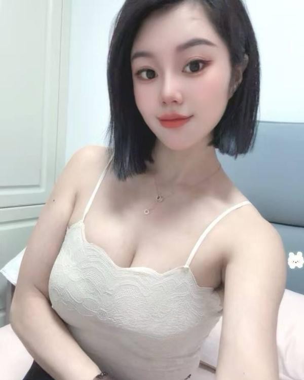 成都极品嫩妹高挑