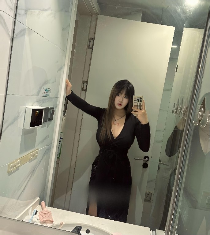 白嫩美乳风骚欣欣