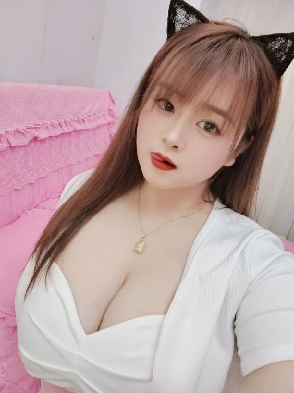 罗湖丰满大胸妮子