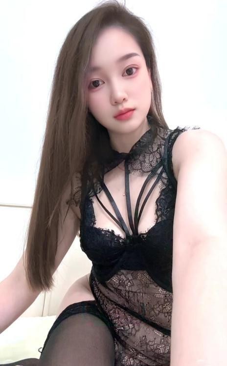 高颜值粉嫩鲍鱼妹妹