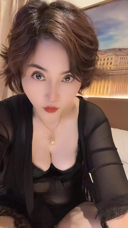 大奶性感风韵味十足