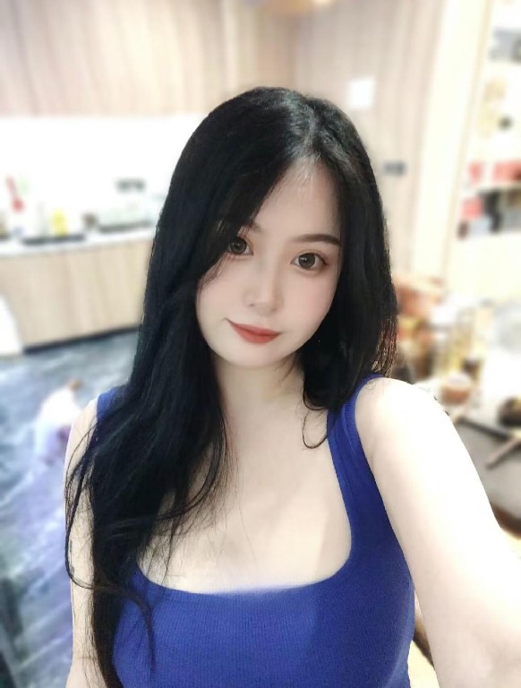 白嫩小新人逼紧乳头超粉嫩